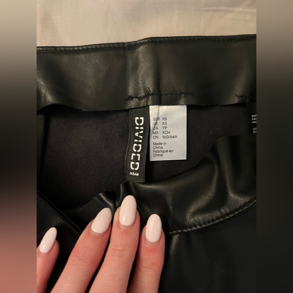 H and M leather skirt - Picture 2 of 5